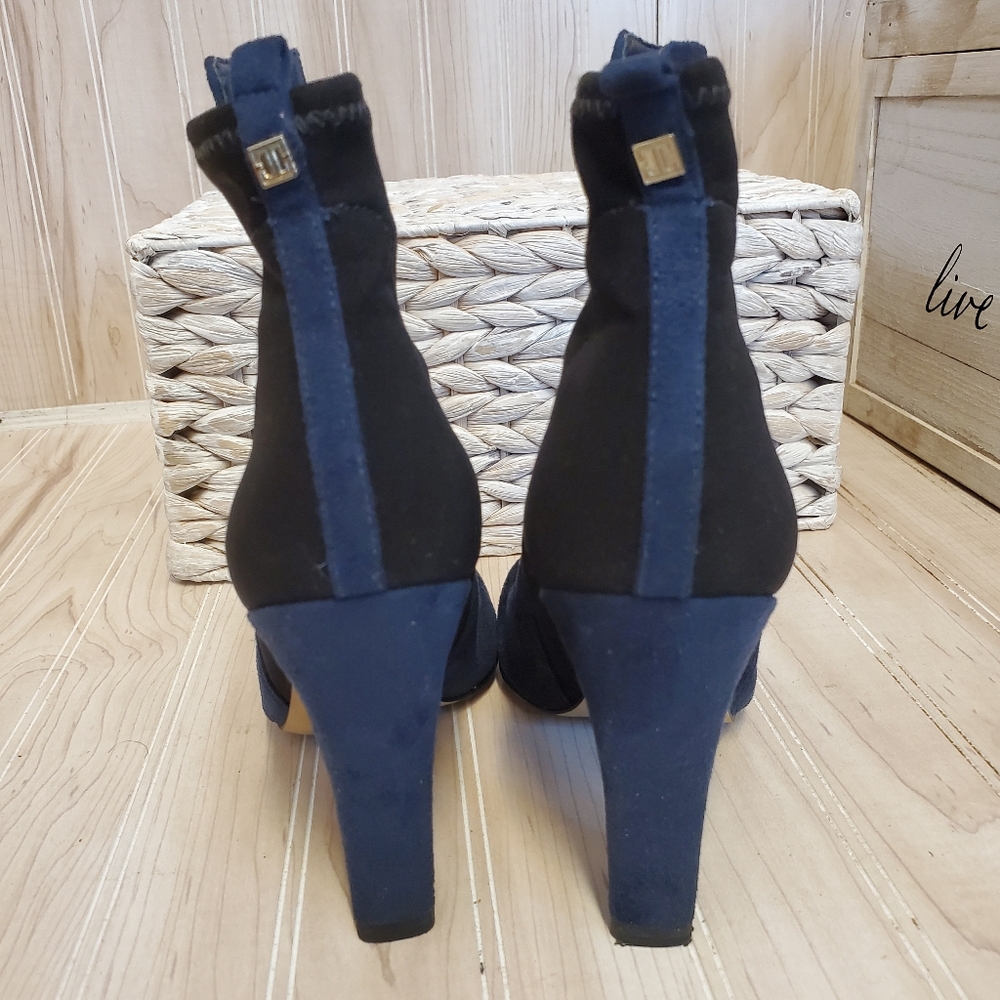 Ivanka Trump Sunal Navy blue & Black suede ankle boots Stacked Heel size 7 - Picture 4 of 5